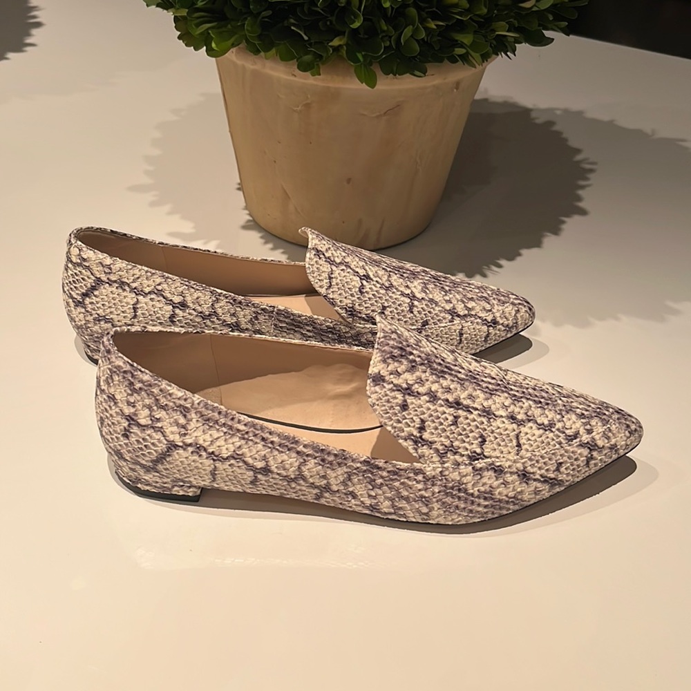 Size 8.5 Snakeskin Cole Haan Flats